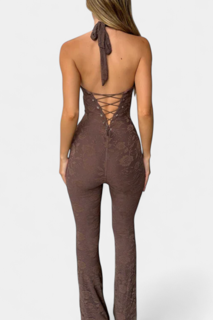 Kendra™ | Jumpsuit halter con dettagli in pizzo e gamba svasata