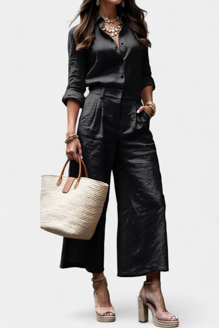 Sabina™ | Completo due pezzi con camicia fluida e pantaloni capri